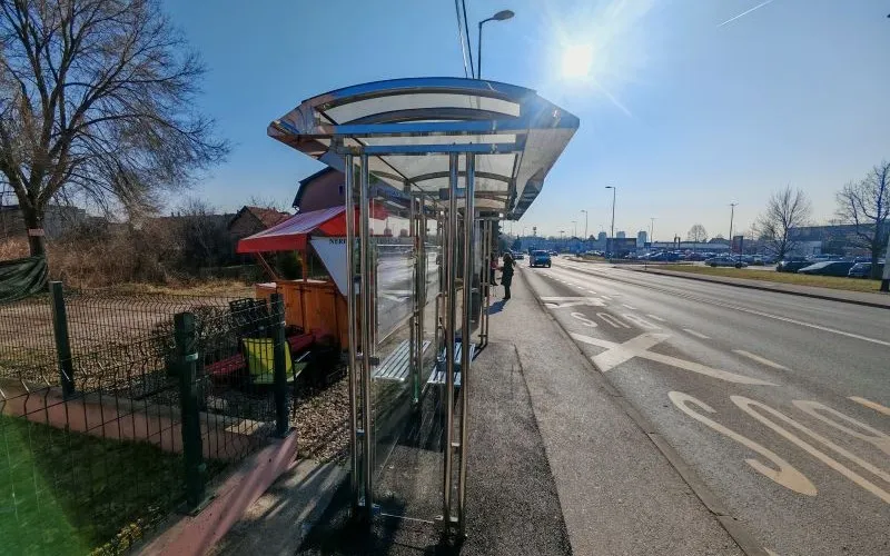 nadstrešnica autobusna stanica